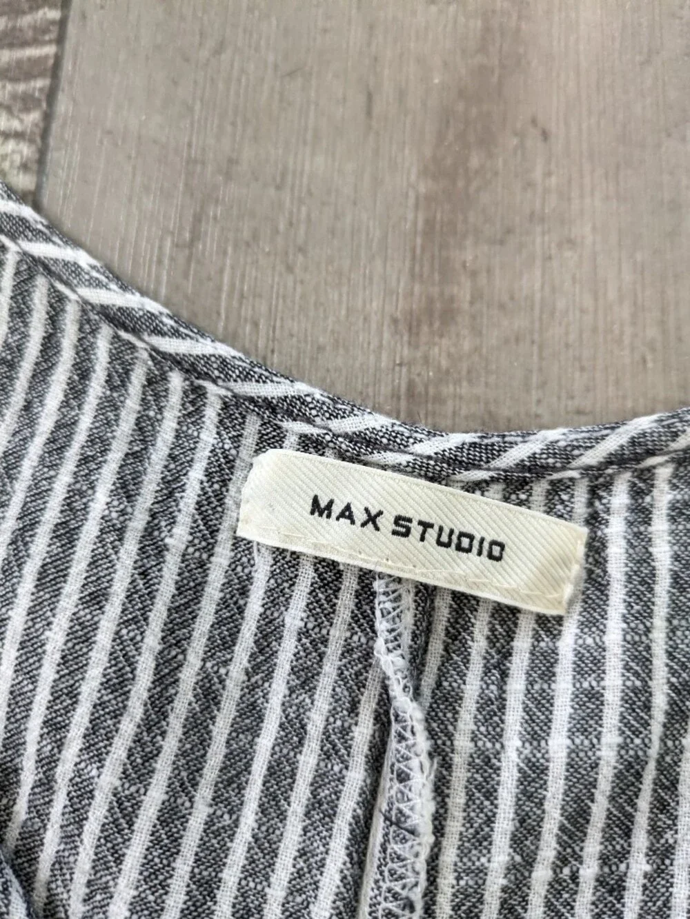 Max Studio Womens Jumpsuit Romper Size Striped Gray/White Pockets Linen Blend - Picture 2 of 9